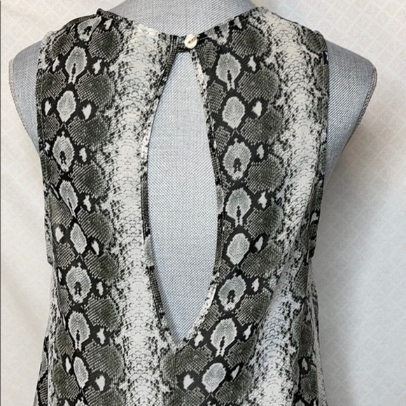 SHOW Me Your MuMu Arnold Top Sheer Animal Print Size Medium - Picture 5 of 9